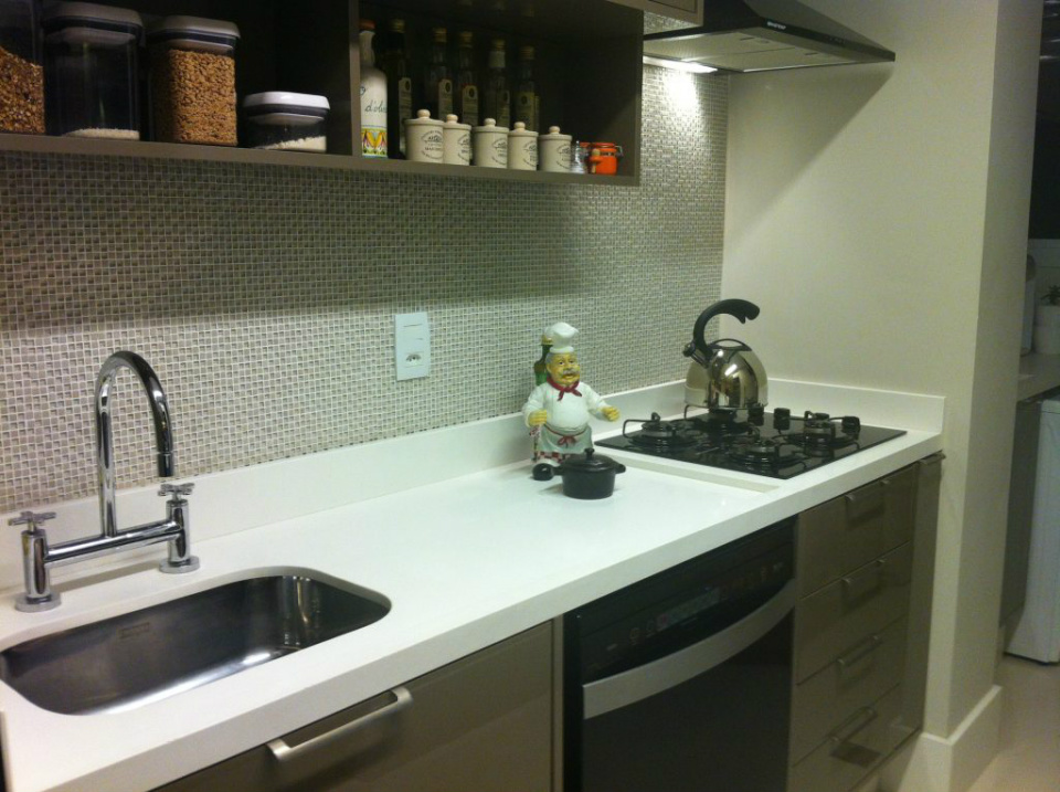 Inspire-se nas cozinhas projetadas por arquitetos e designers com produtos Portodesign!