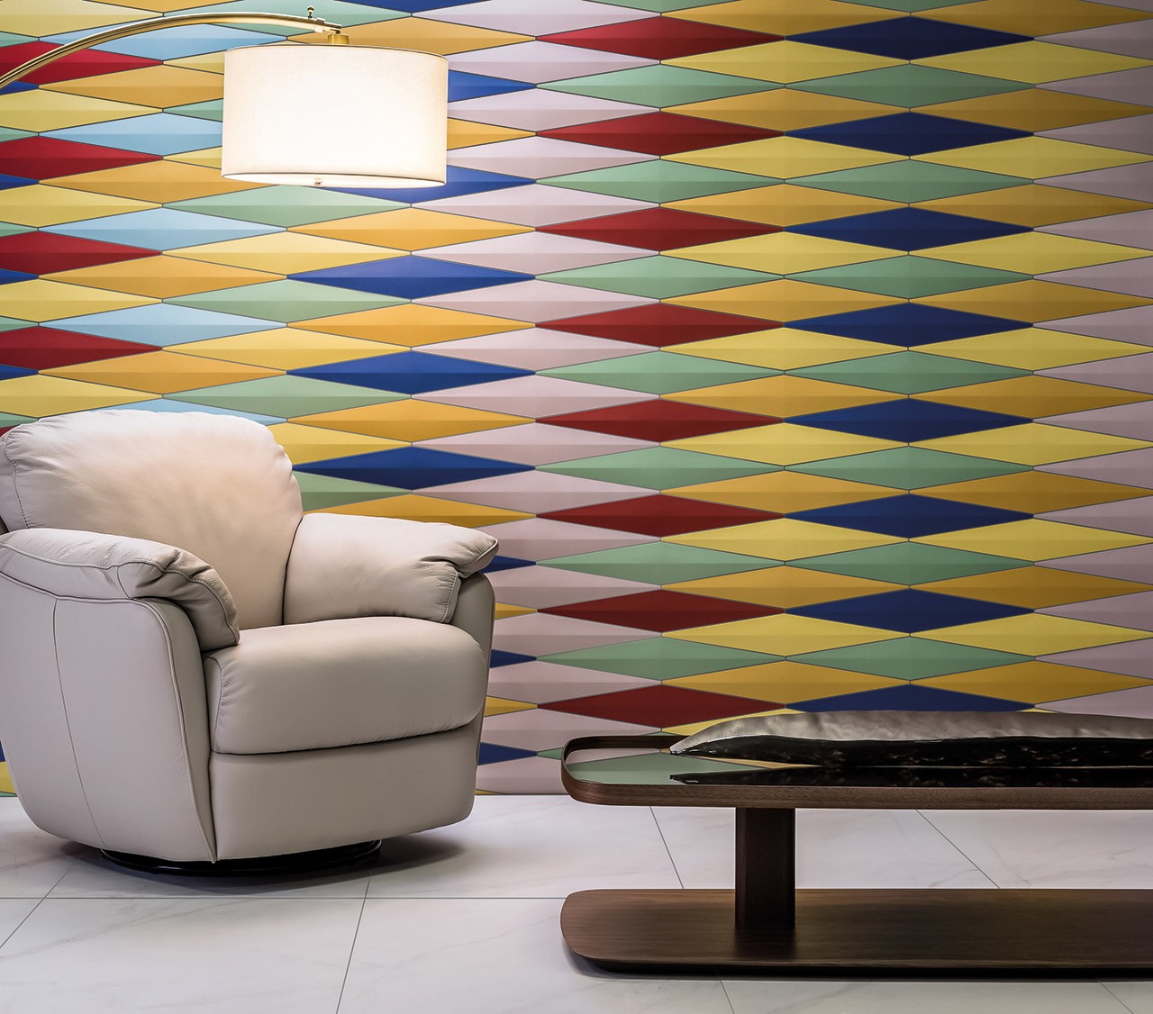 Colorida e lúdica, a coleção de porcelanato Carmem é uma ótima opção para conferir cores, formas e texturas ao quarto dos pequenos: estímulo à criatividade e à diversão.